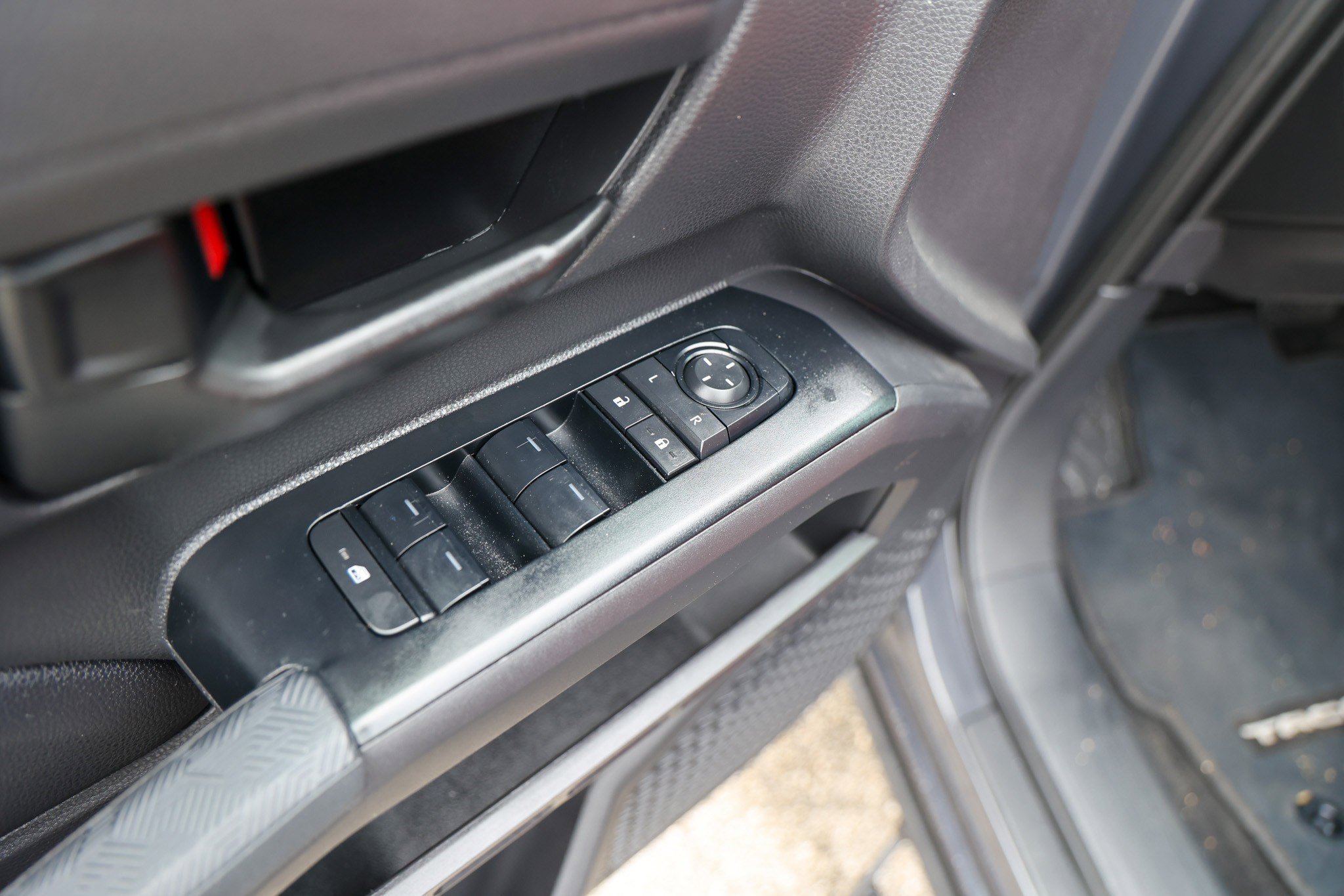 Certified 2025 Toyota Tacoma SR5 image 42