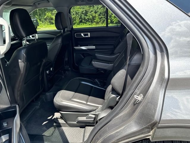 Used 2021 Ford Explorer XLT w/ Equipment Group 202A RWD image 14