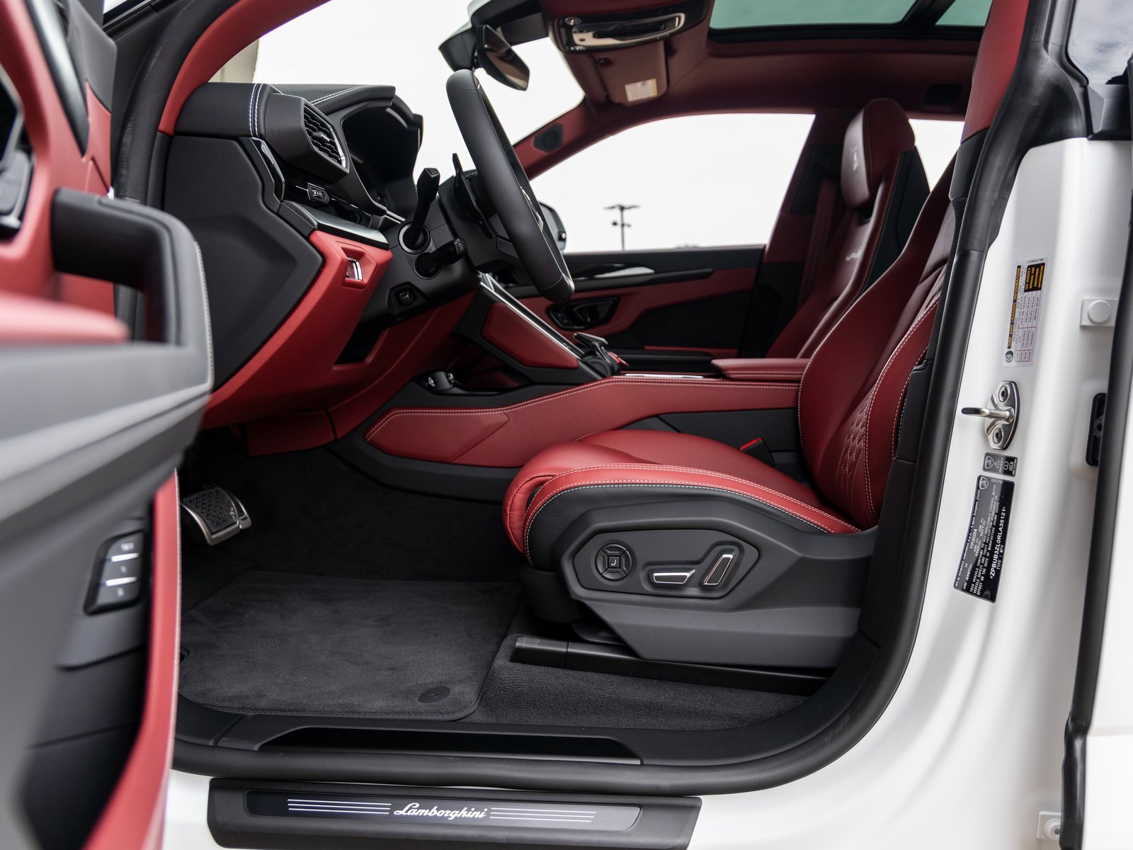 Used 2024 Lamborghini Urus S image 22