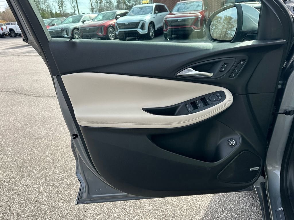 New 2026 Buick Encore GX Avenir w/ Avenir Convenience Package FWD image 11