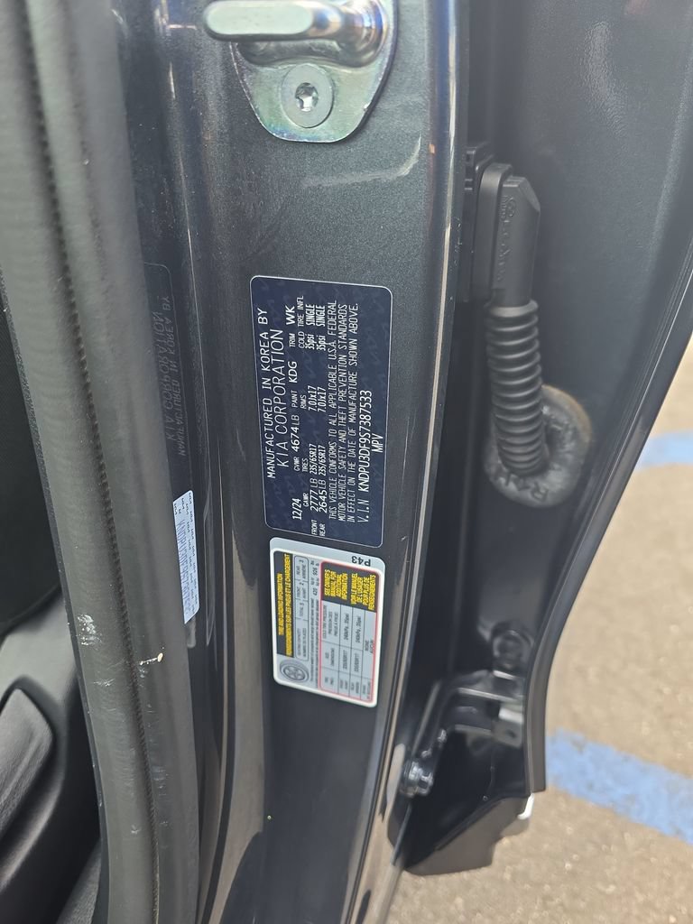 Used 2025 Kia Sportage LX FWD image 27
