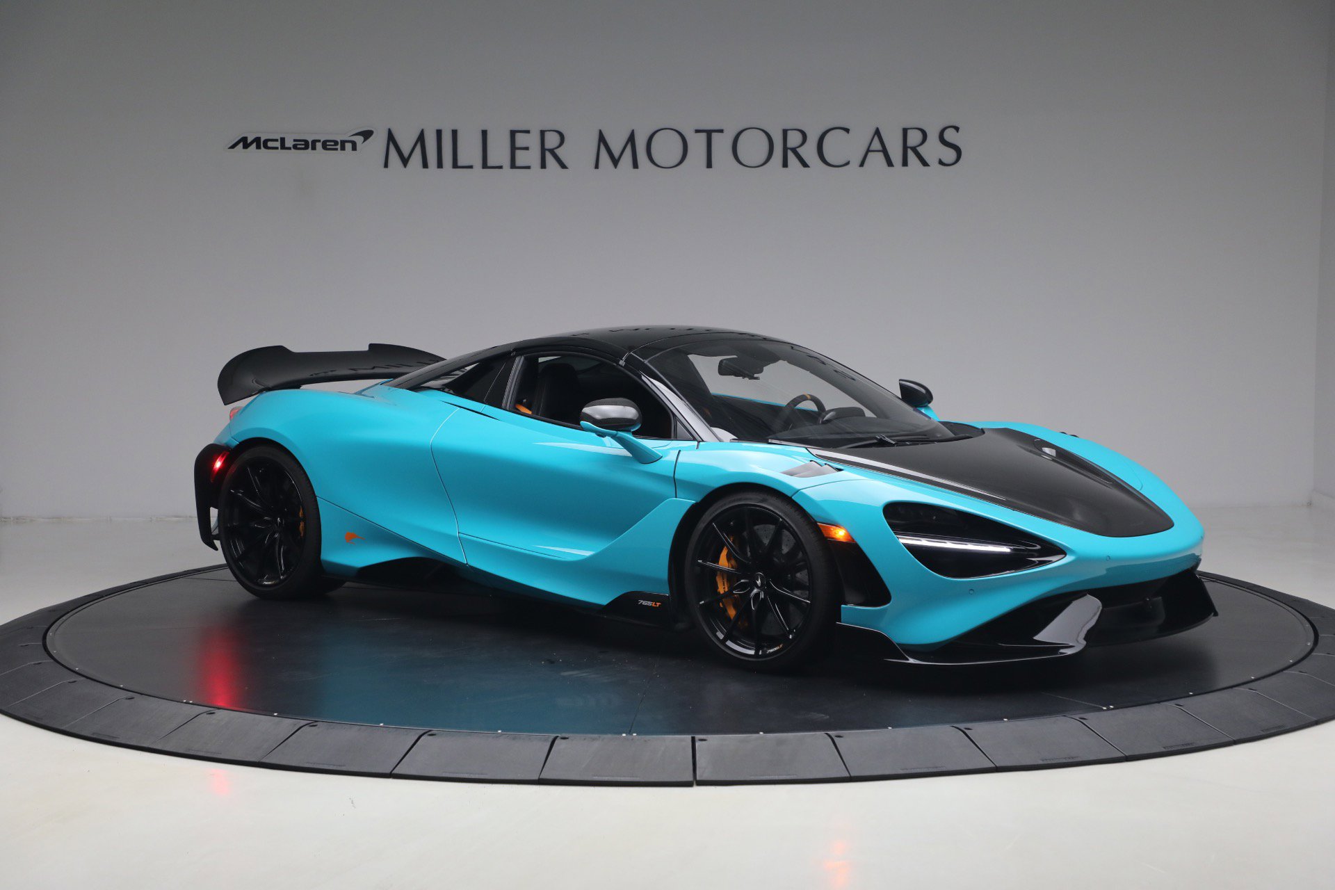 Used 2022 McLaren 765LT RWD image 28