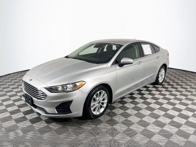 Used 2019 Ford Fusion SE FWD image 4