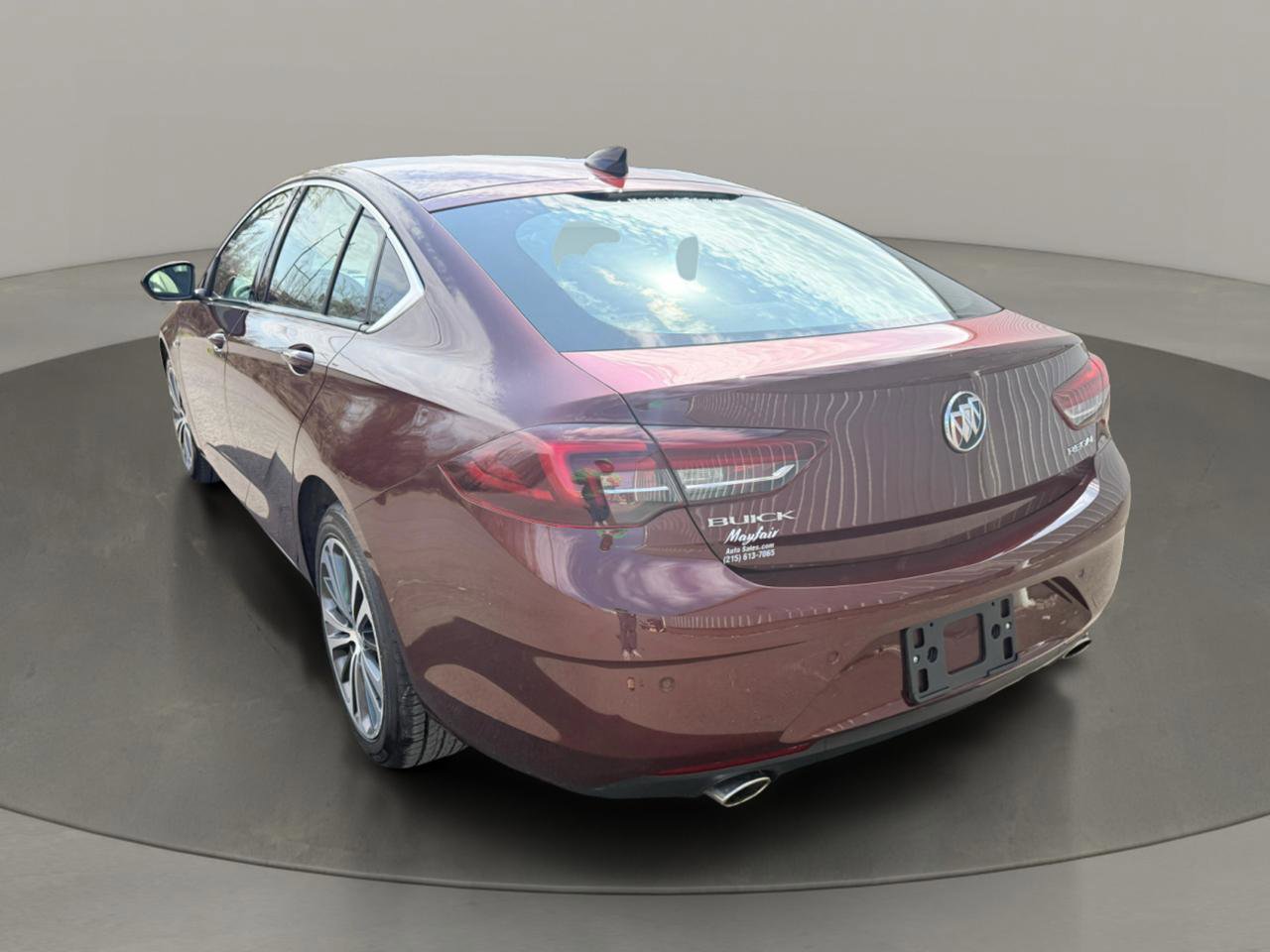 Used 2018 Buick Regal Essence w/ Driver Confidence Package #1 image 4