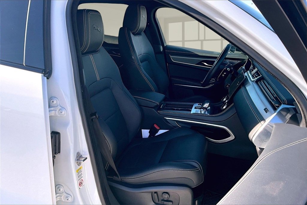 Used 2026 Jaguar F-PACE R-Dynamic S image 7