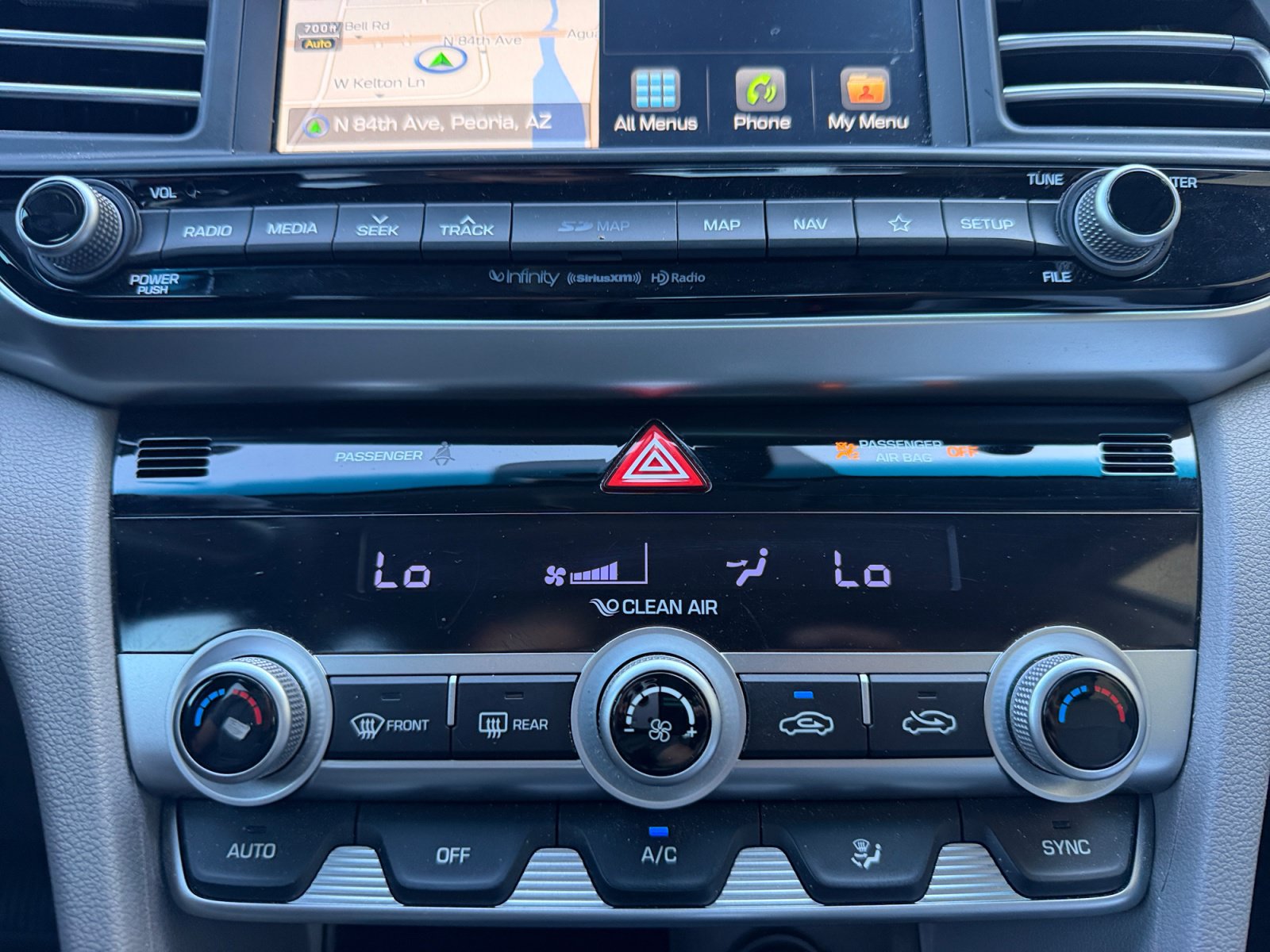 Used 2020 Hyundai Elantra Limited w/ Ultimate Package 03 FWD image 11