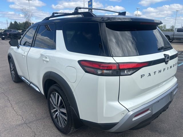 Used 2022 Nissan Pathfinder Platinum w/ Cargo Package AWD/4WD image 7