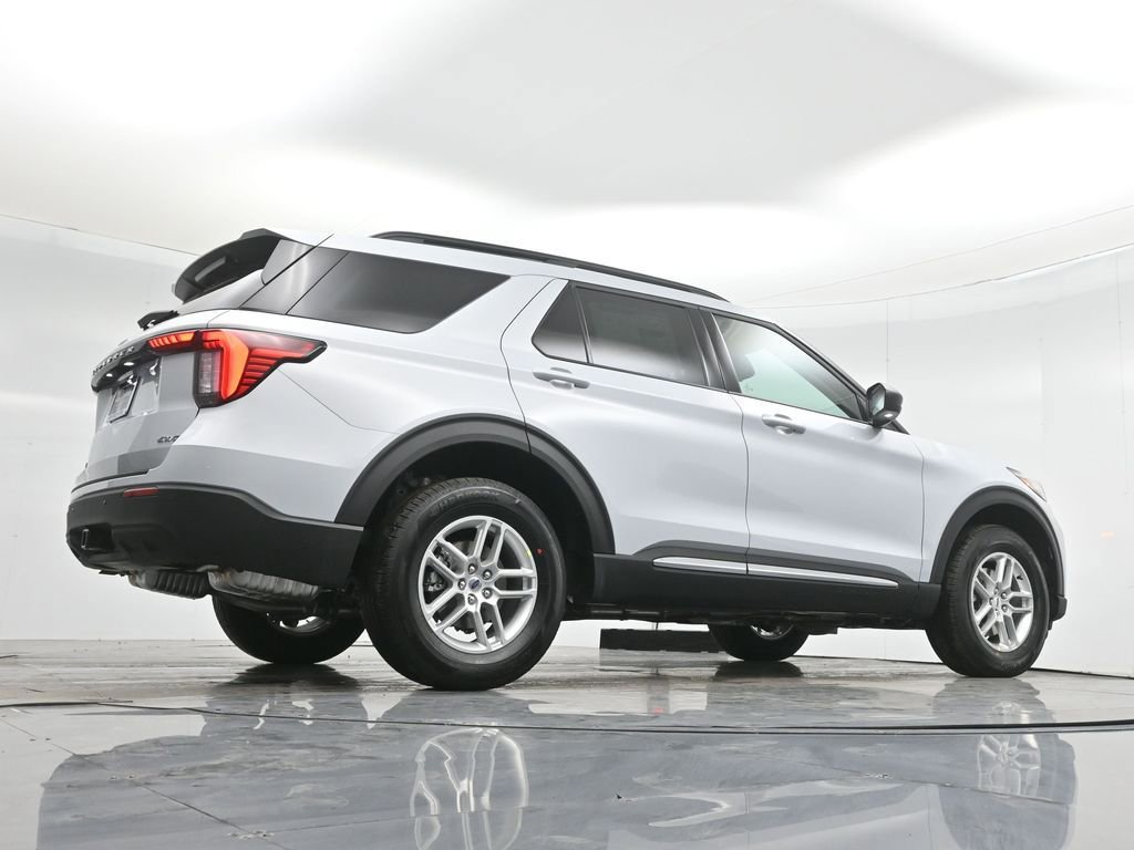 New 2025 Ford Explorer Active image 50