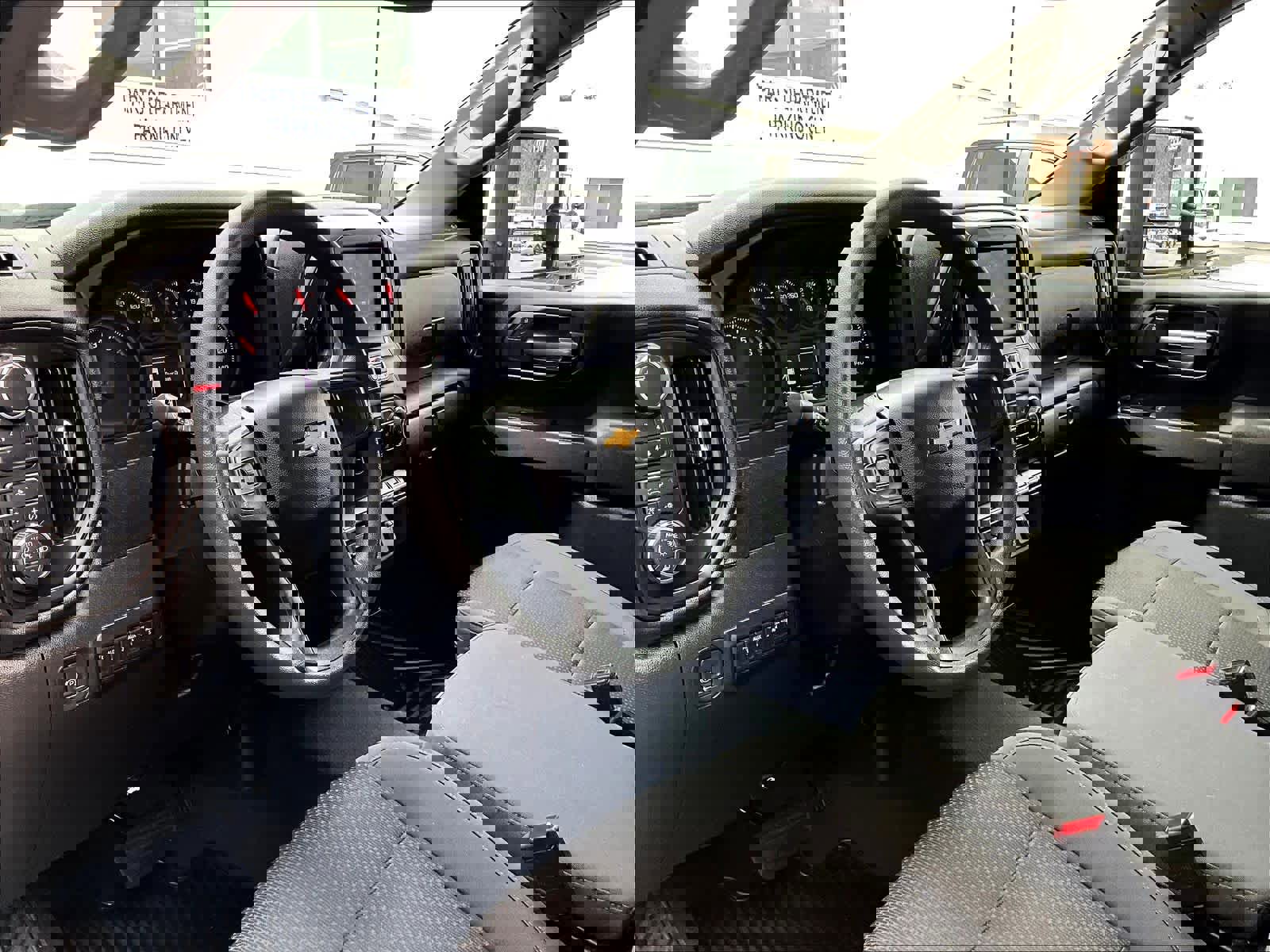 Used 2023 Chevrolet Silverado 2500 Custom w/ Custom Value Package image 8