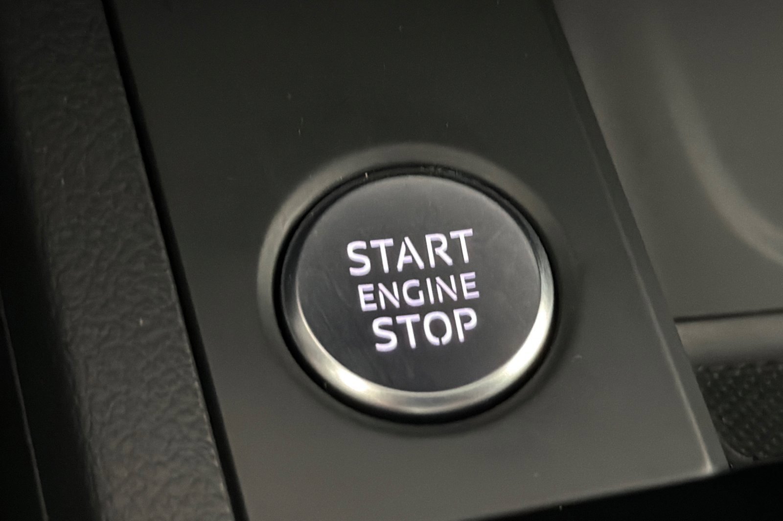 Used 2022 Audi A4 2.0T Premium w/ Convenience Package image 20