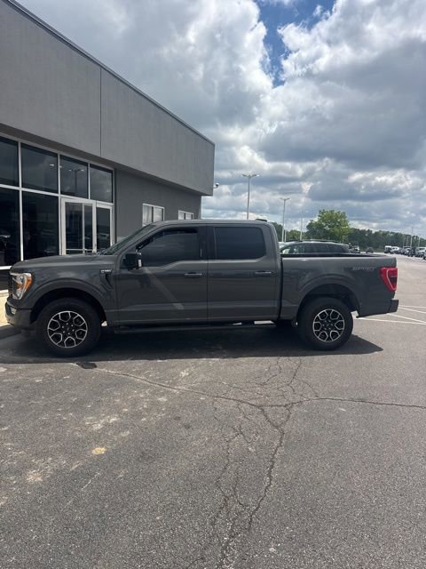Used 2021 Ford F150 XLT w/ Equipment Group 302A High AWD/4WD image 3