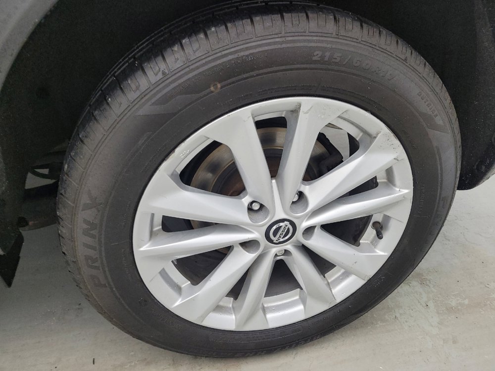 Used 2019 Nissan Rogue Sport SV AWD/4WD image 31