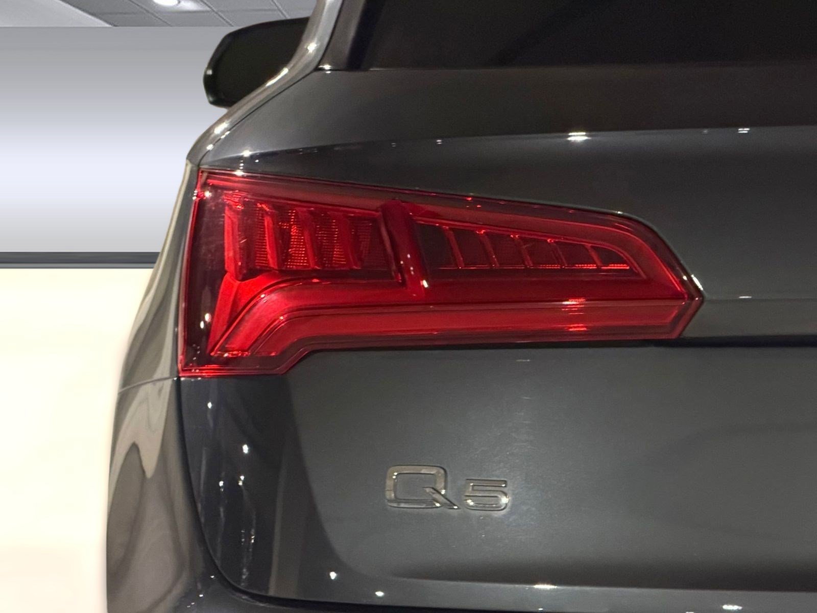 Used 2019 Audi Q5 Premium w/ Premium Plus Package AWD/4WD image 13