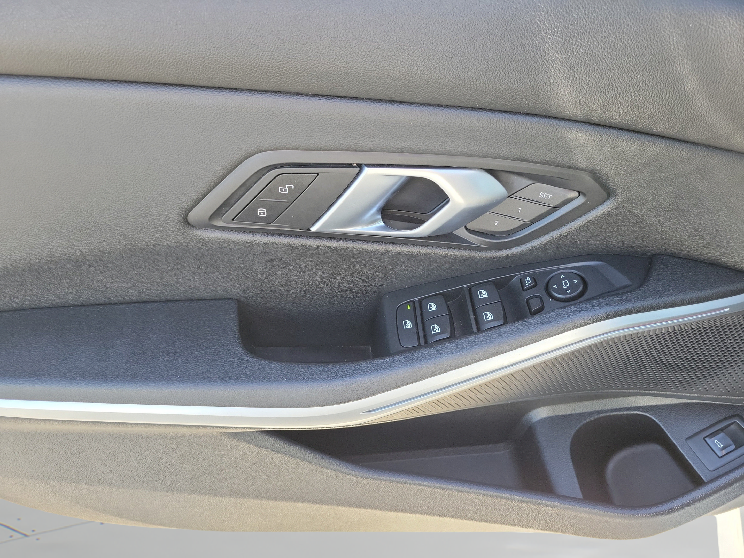 Used 2025 BMW 330i Sedan RWD image 14