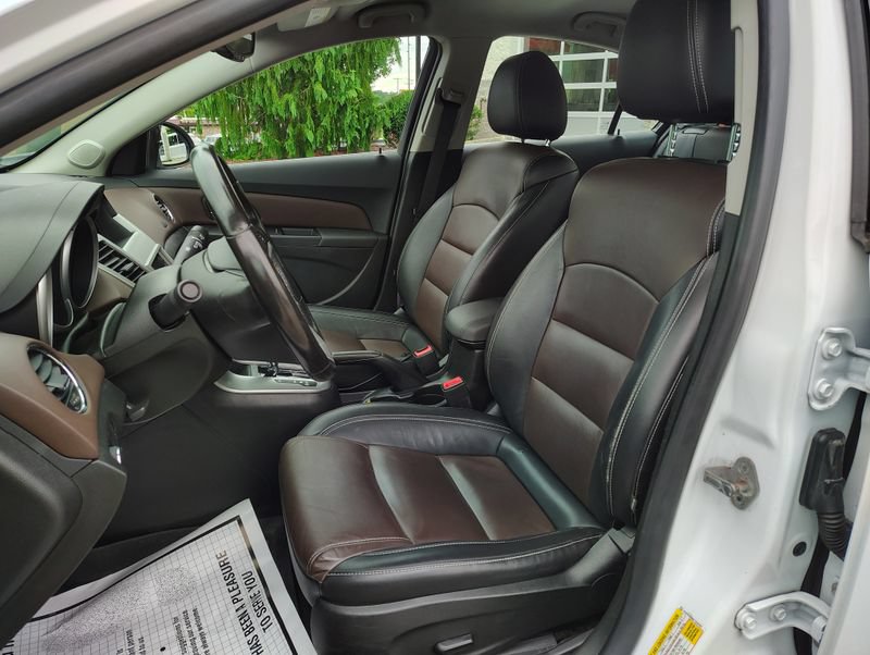 Used 2015 Chevrolet Cruze LT FWD image 11