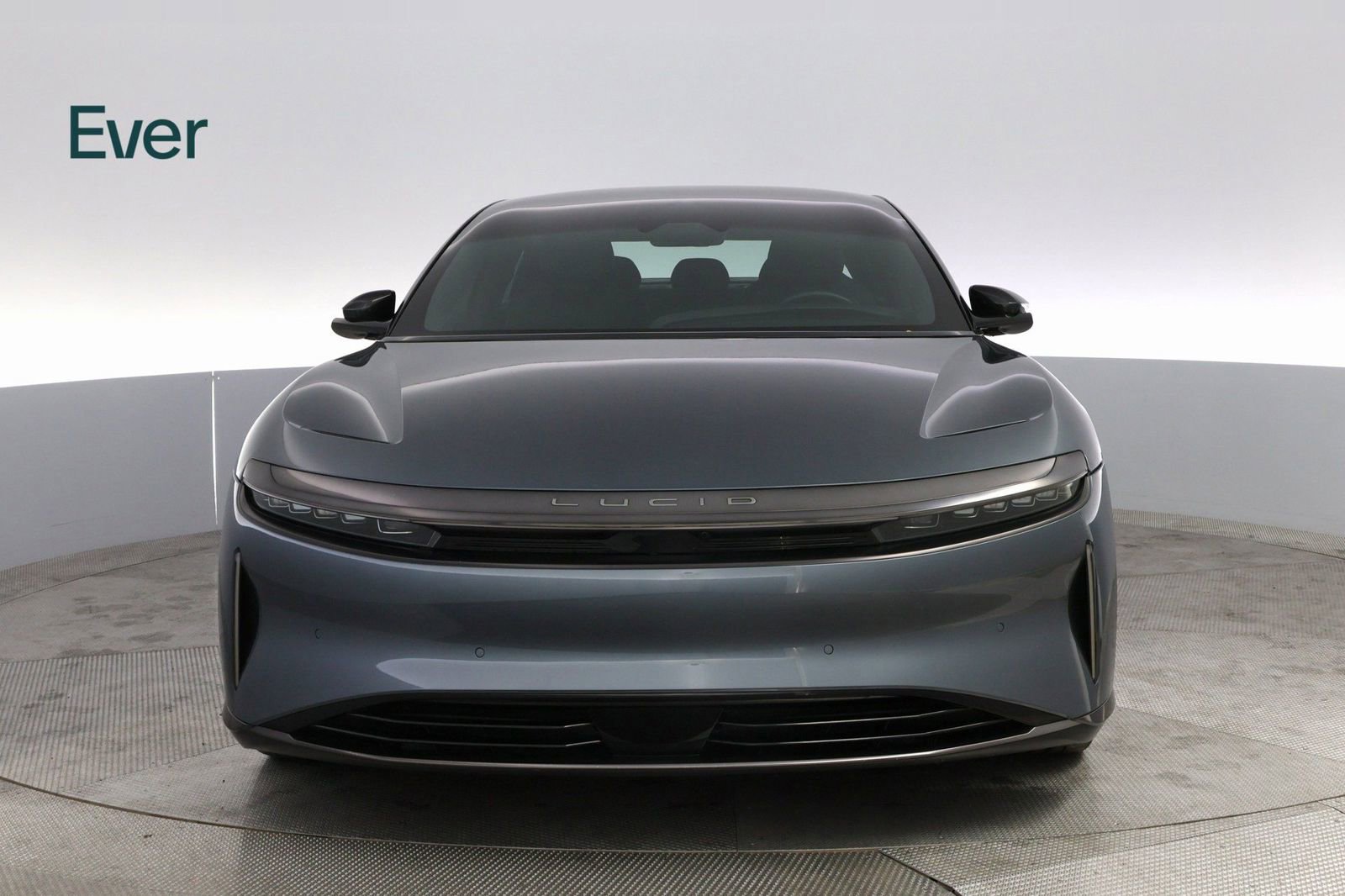 Used 2024 Lucid Air Touring image 3