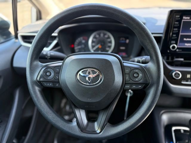 Used 2022 Toyota Corolla LE FWD image 19
