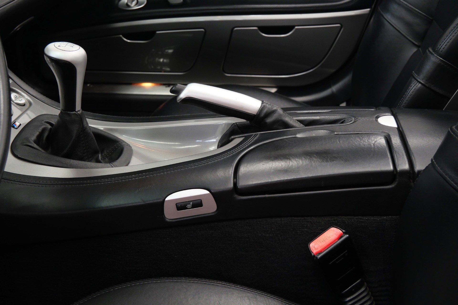 Used 2002 BMW Z8 RWD image 26