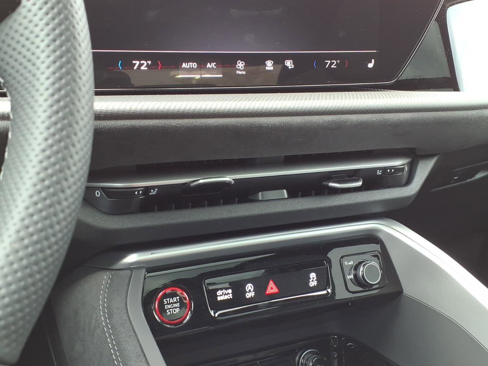 New 2025 Audi SQ5 Premium Plus image 17