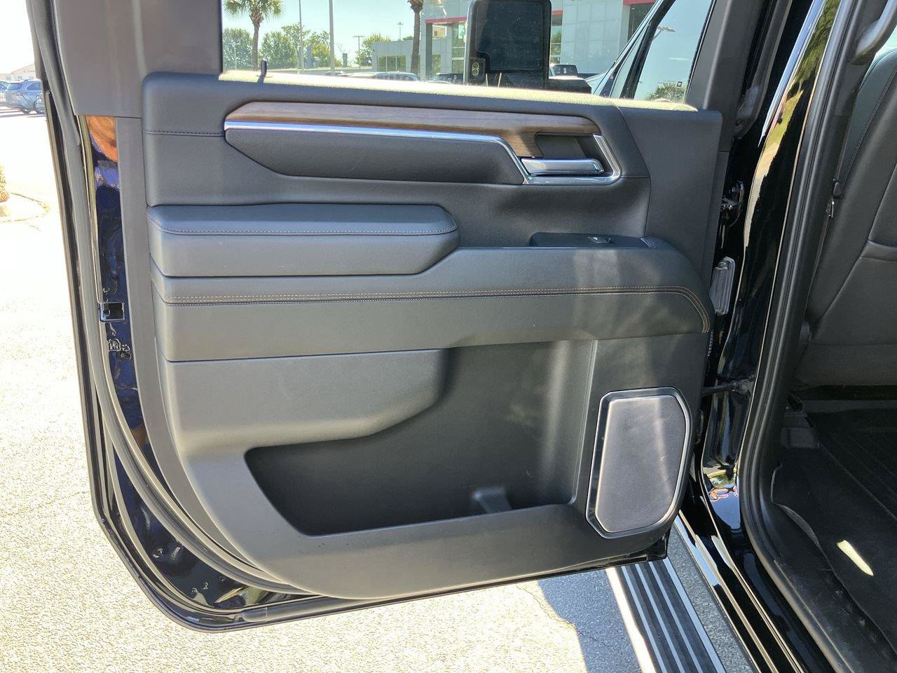 Used 2024 Chevrolet Silverado 3500 High Country w/ High Country Premium Package AWD/4WD image 27
