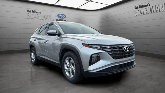 Used 2023 Hyundai Tucson SE image 2