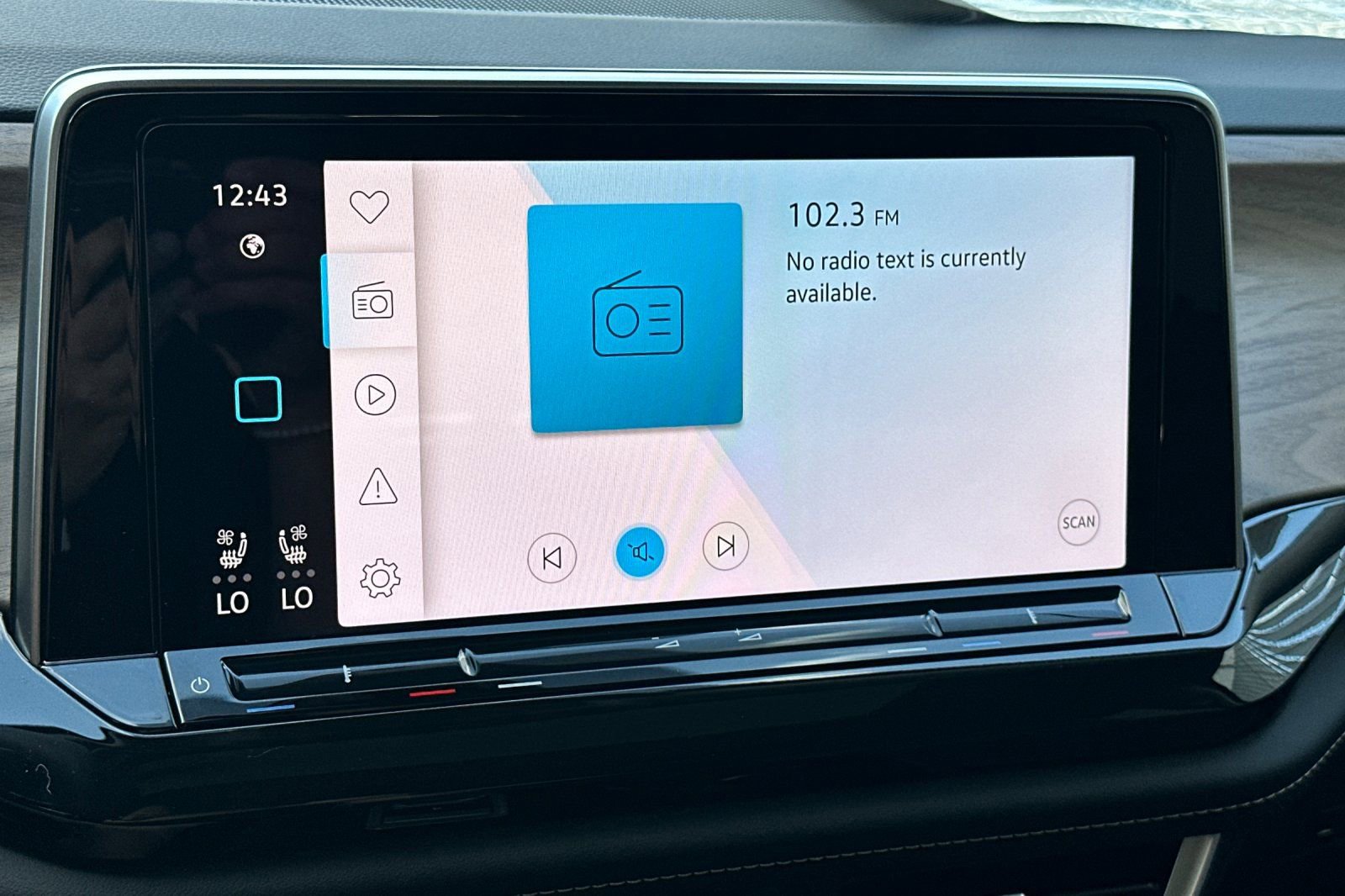 New 2026 Volkswagen Atlas SE image 18