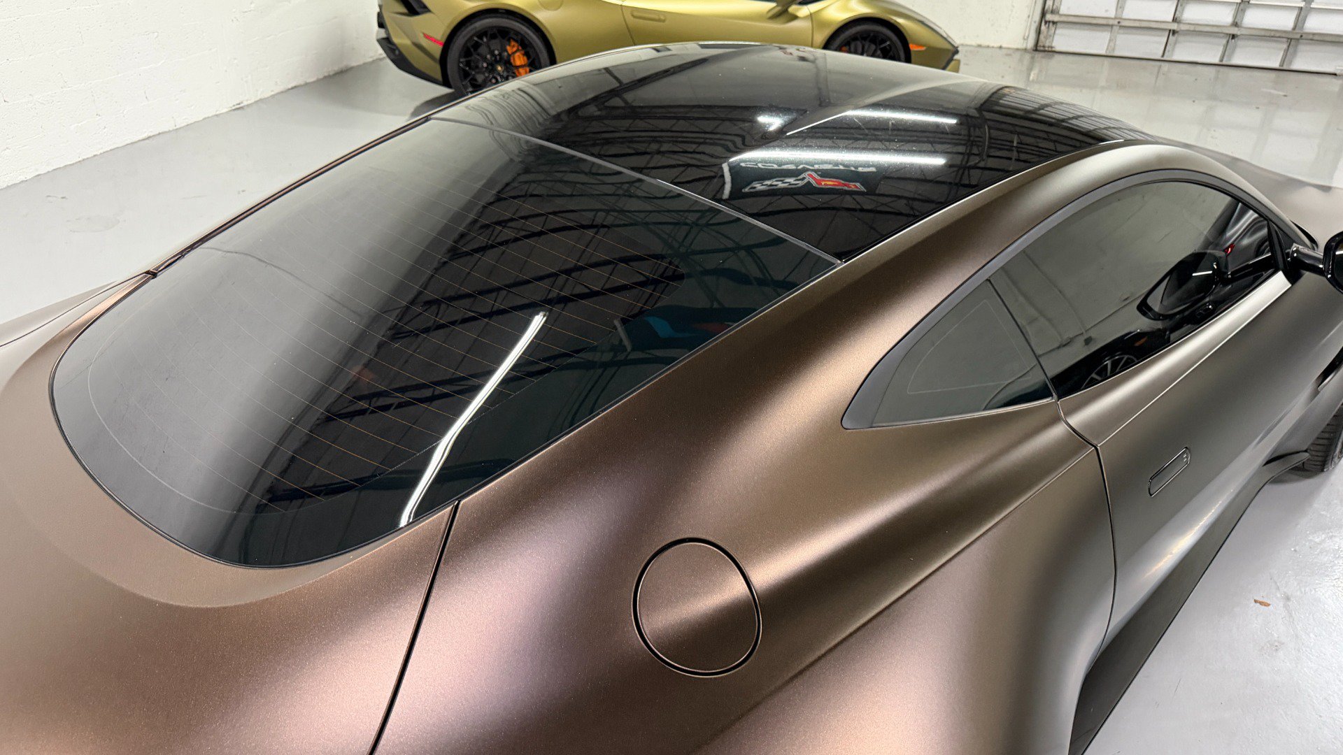 Used 2021 Aston Martin V8 Vantage Coupe RWD image 9