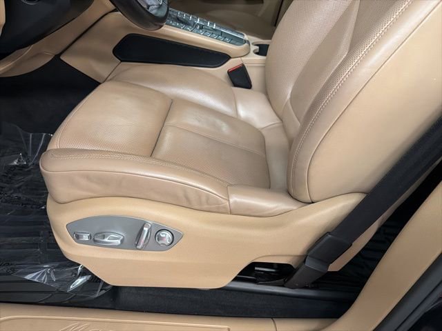 Used 2019 Porsche Macan AWD/4WD image 10