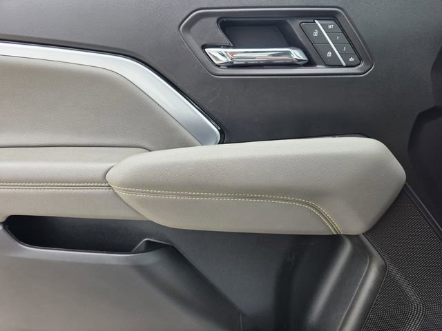 Used 2025 Chevrolet Colorado ZR2 w/ Technology Package image 19