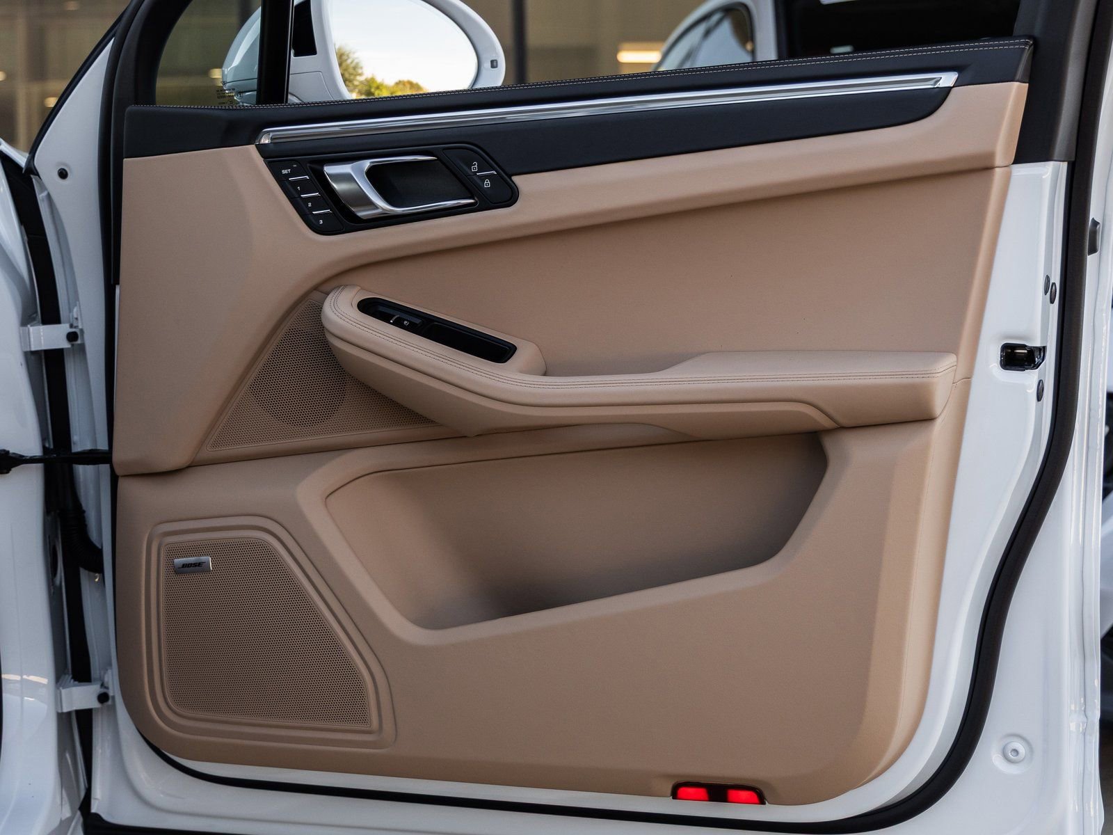 New 2026 Porsche Macan S image 42