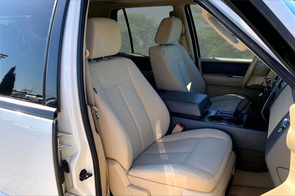 Used 2008 Ford Expedition XLT image 25