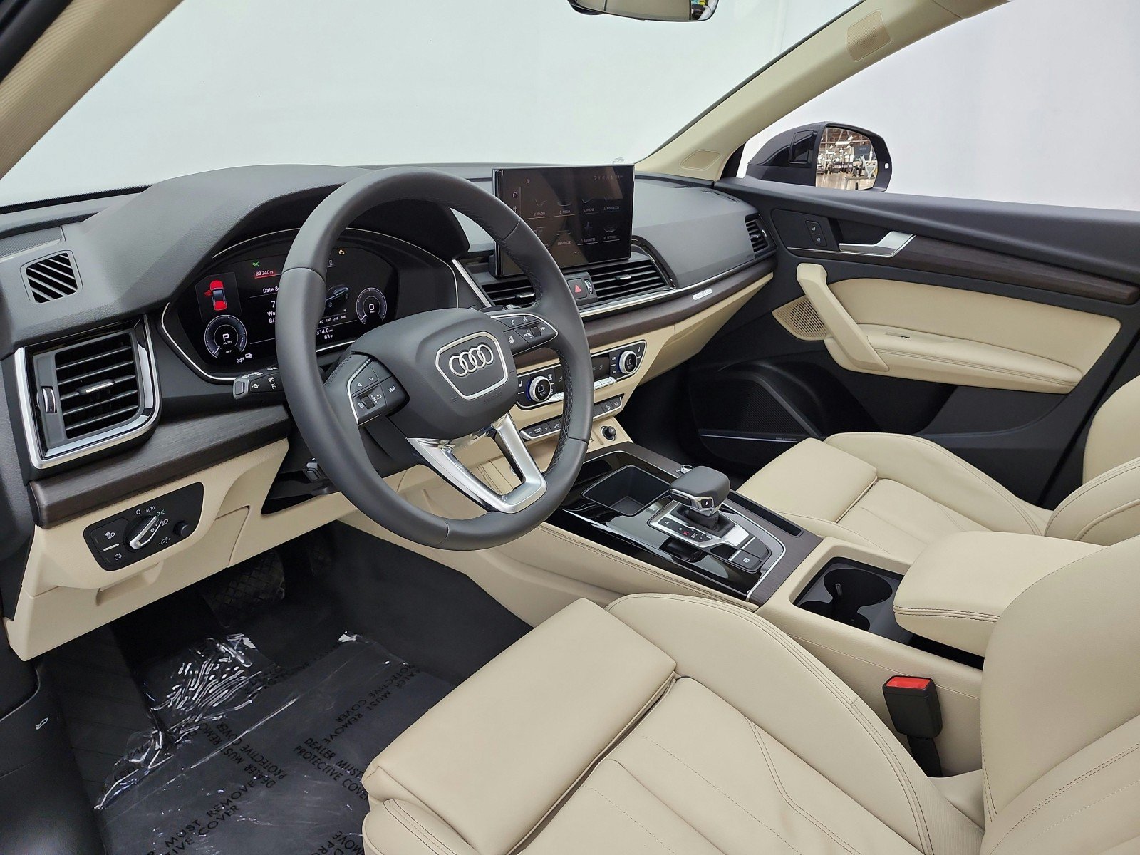 Used 2023 Audi Q5 e Premium Plus w/ Premium Plus Package AWD/4WD image 12
