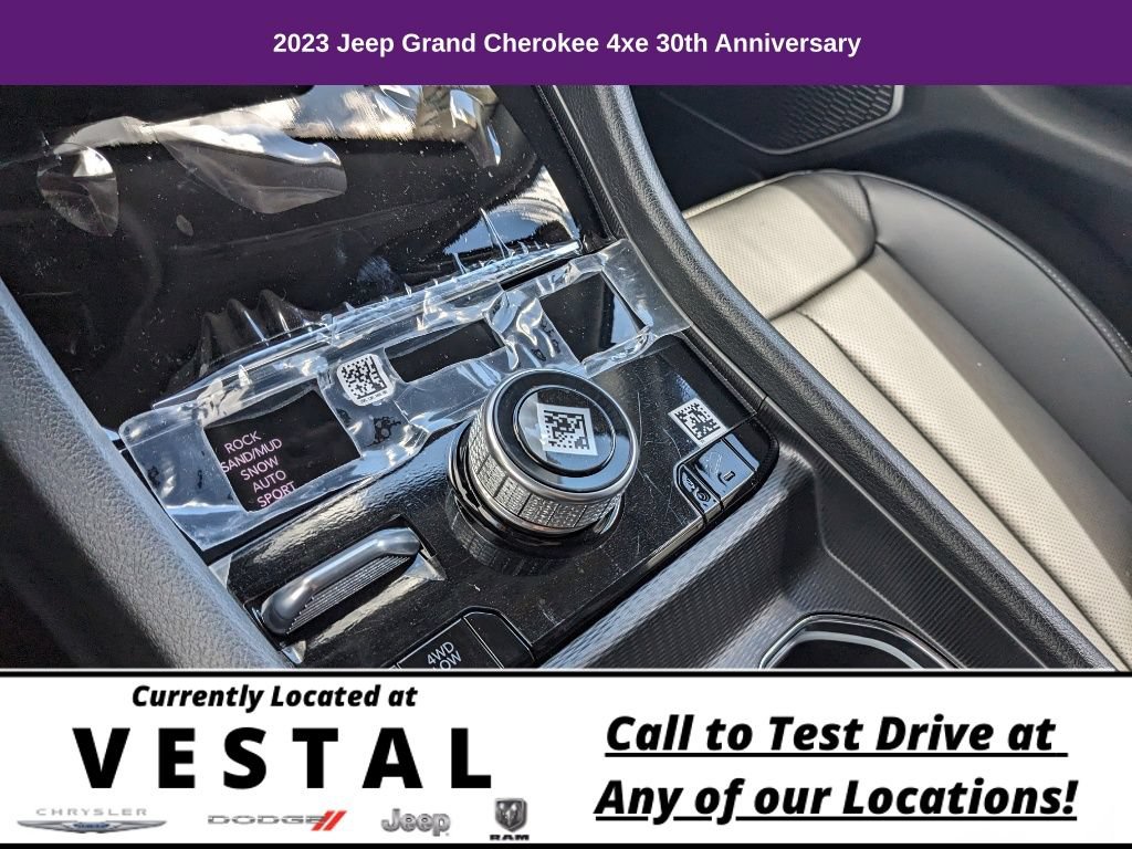 New 2023 Jeep Grand Cherokee 30th Anniversary AWD/4WD image 34
