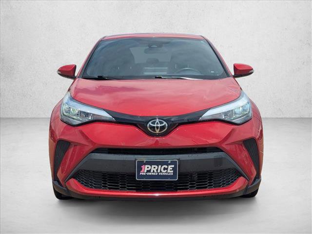 Used 2022 Toyota C-HR XLE FWD image 2