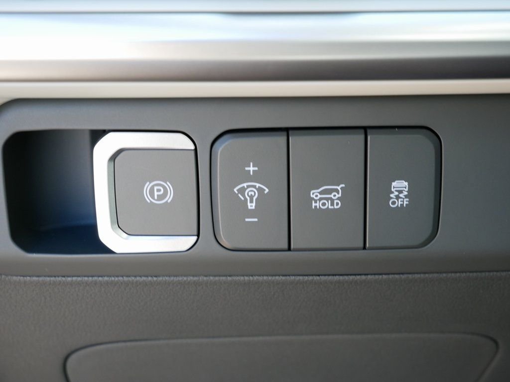 Certified 2025 Hyundai Santa Fe SEL AWD/4WD image 15