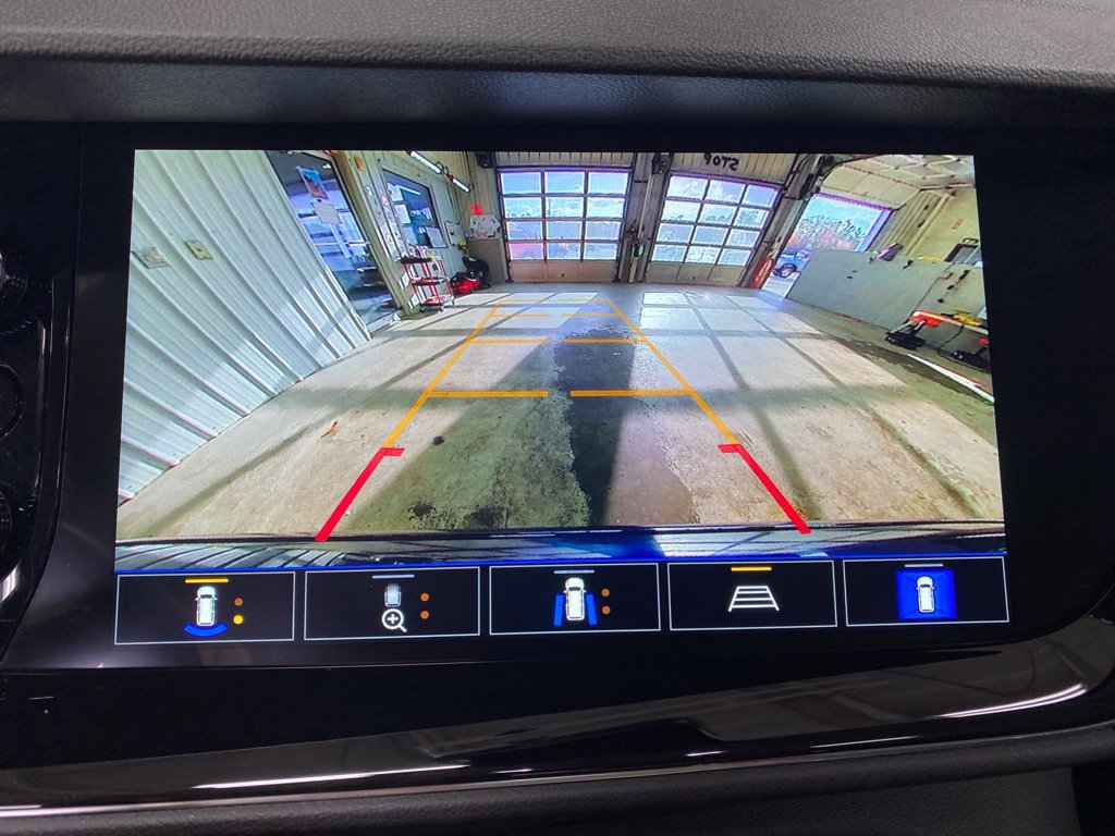 Used 2023 Buick Envision Avenir AWD/4WD image 37