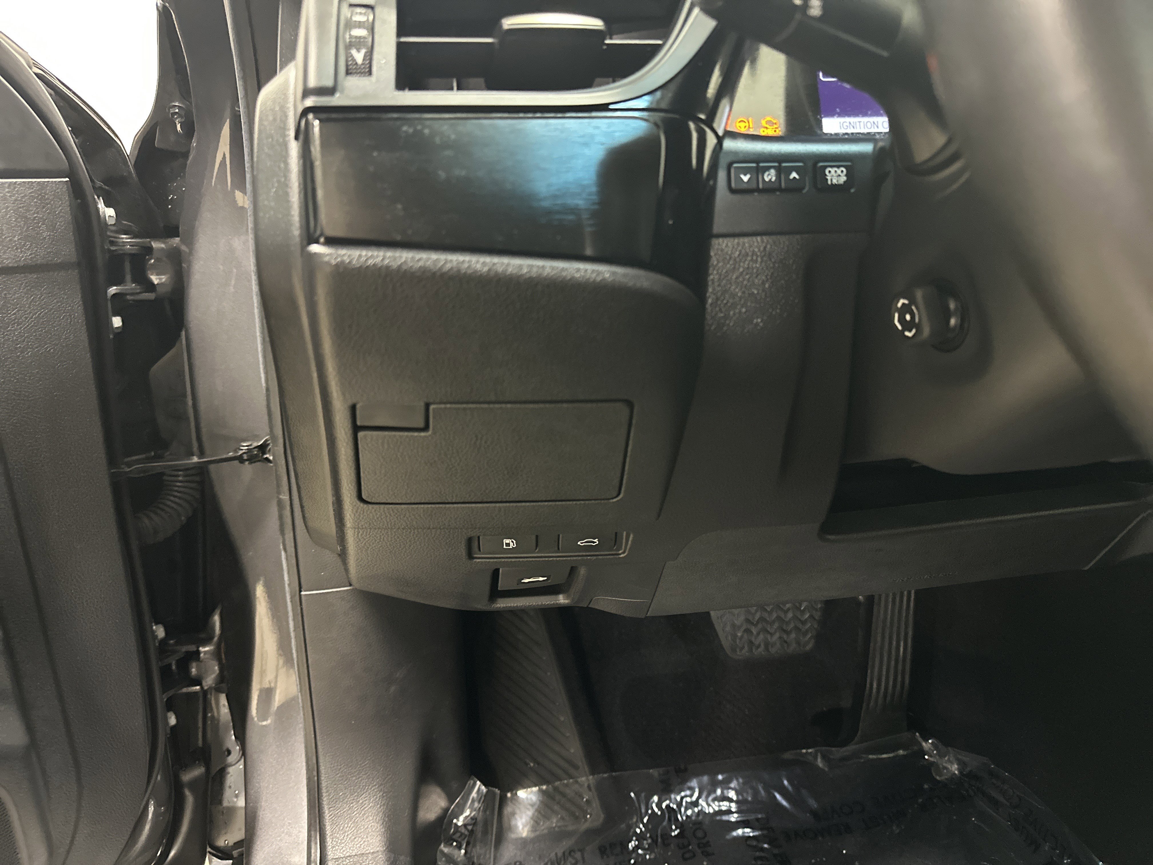 Certified 2023 Lexus ES 350 w/ Premium Package image 37