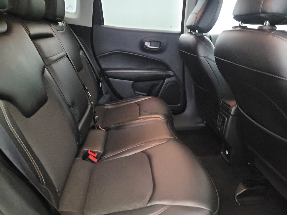 Used 2018 Jeep Compass Latitude AWD/4WD image 19