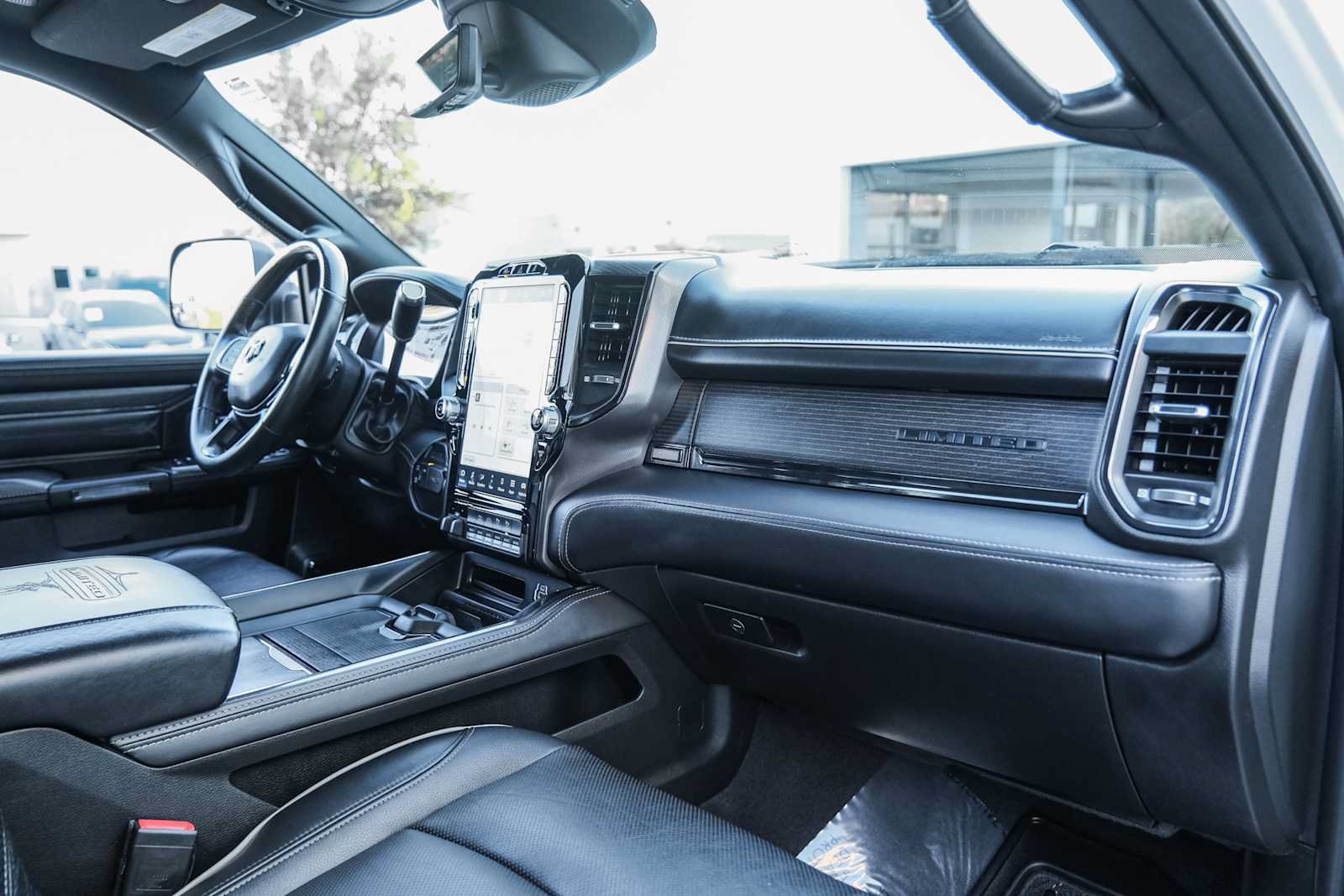 Used 2022 RAM 2500 Limited AWD/4WD image 30