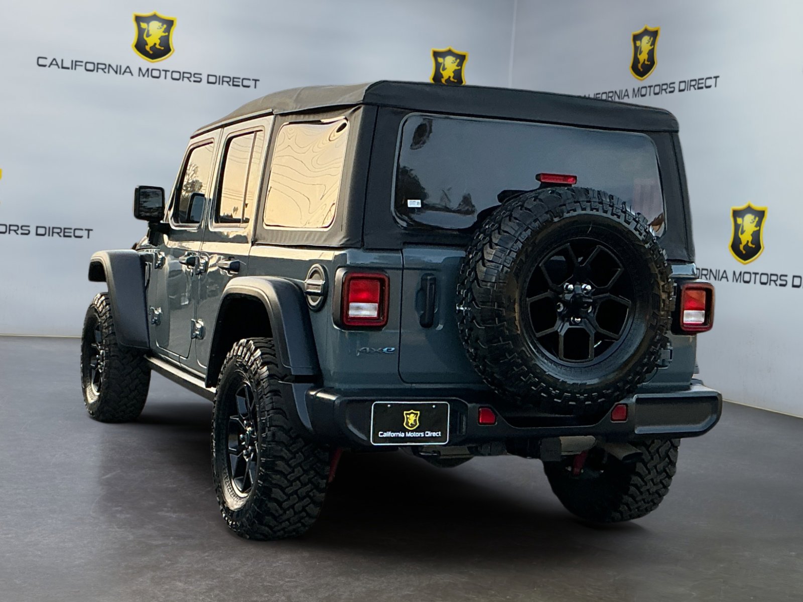 Used 2025 Jeep Wrangler Willys image 6
