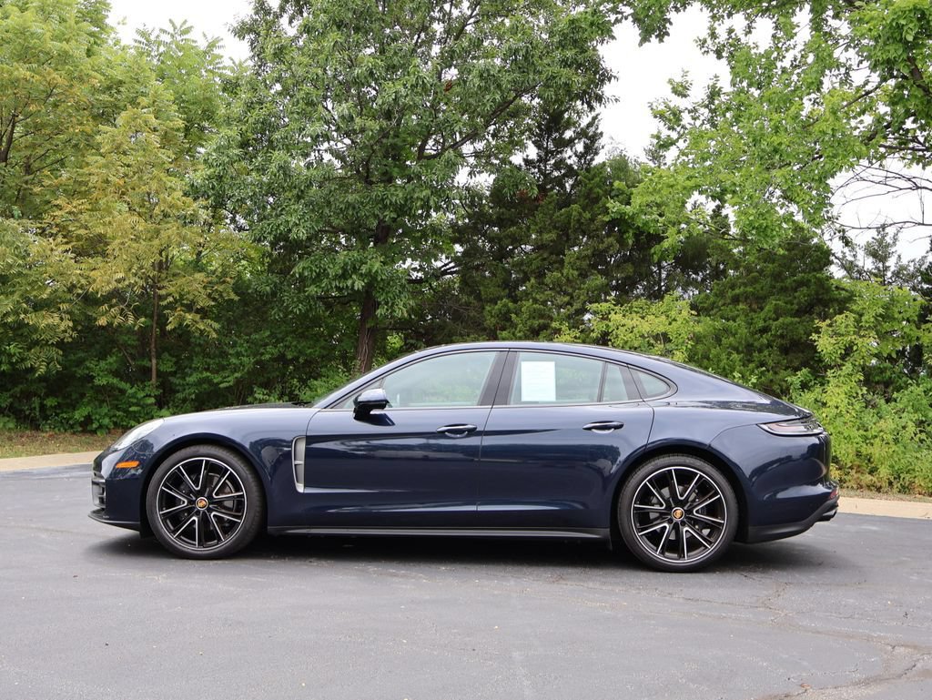 Certified 2023 Porsche Panamera 4 Platinum Edition AWD/4WD image 2
