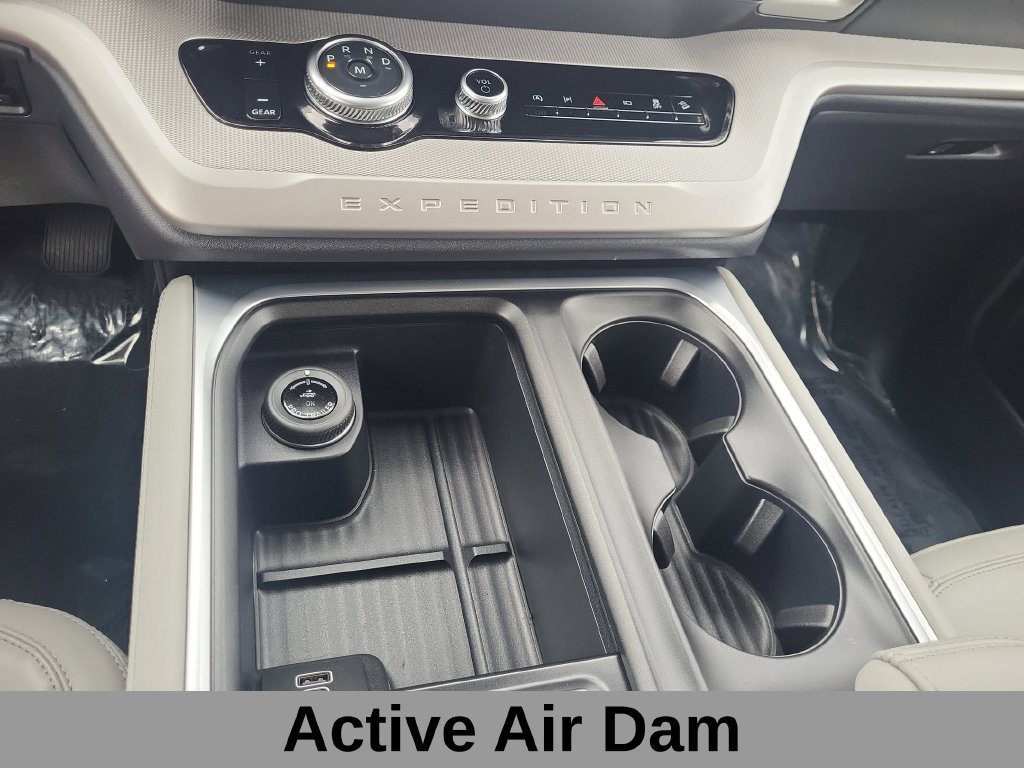 Used 2026 Ford Expedition Max Active AWD/4WD image 12