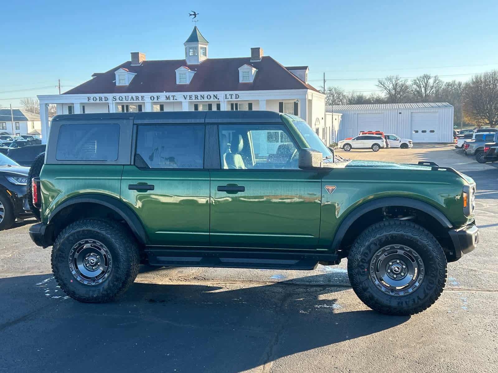 New 2025 Ford Bronco Badlands w/ Sasquatch Package image 4