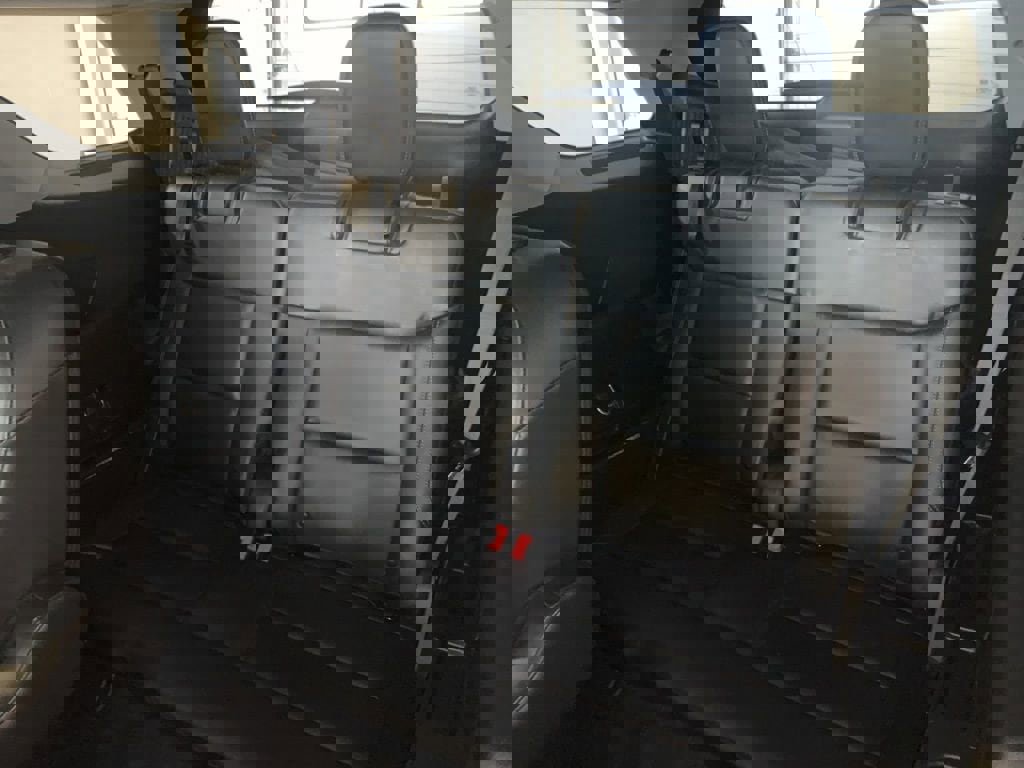 Used 2020 Ford Explorer XLT w/ Equipment Group 202A image 20