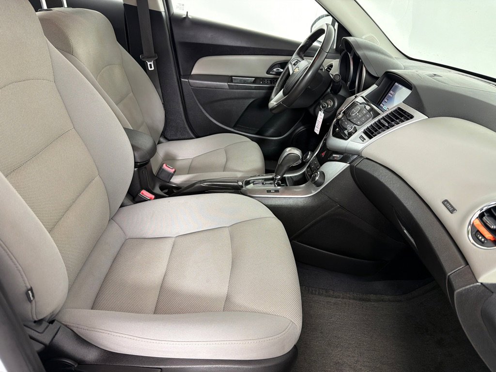 Used 2013 Chevrolet Cruze LT w/ Enhanced Safety Package image 20