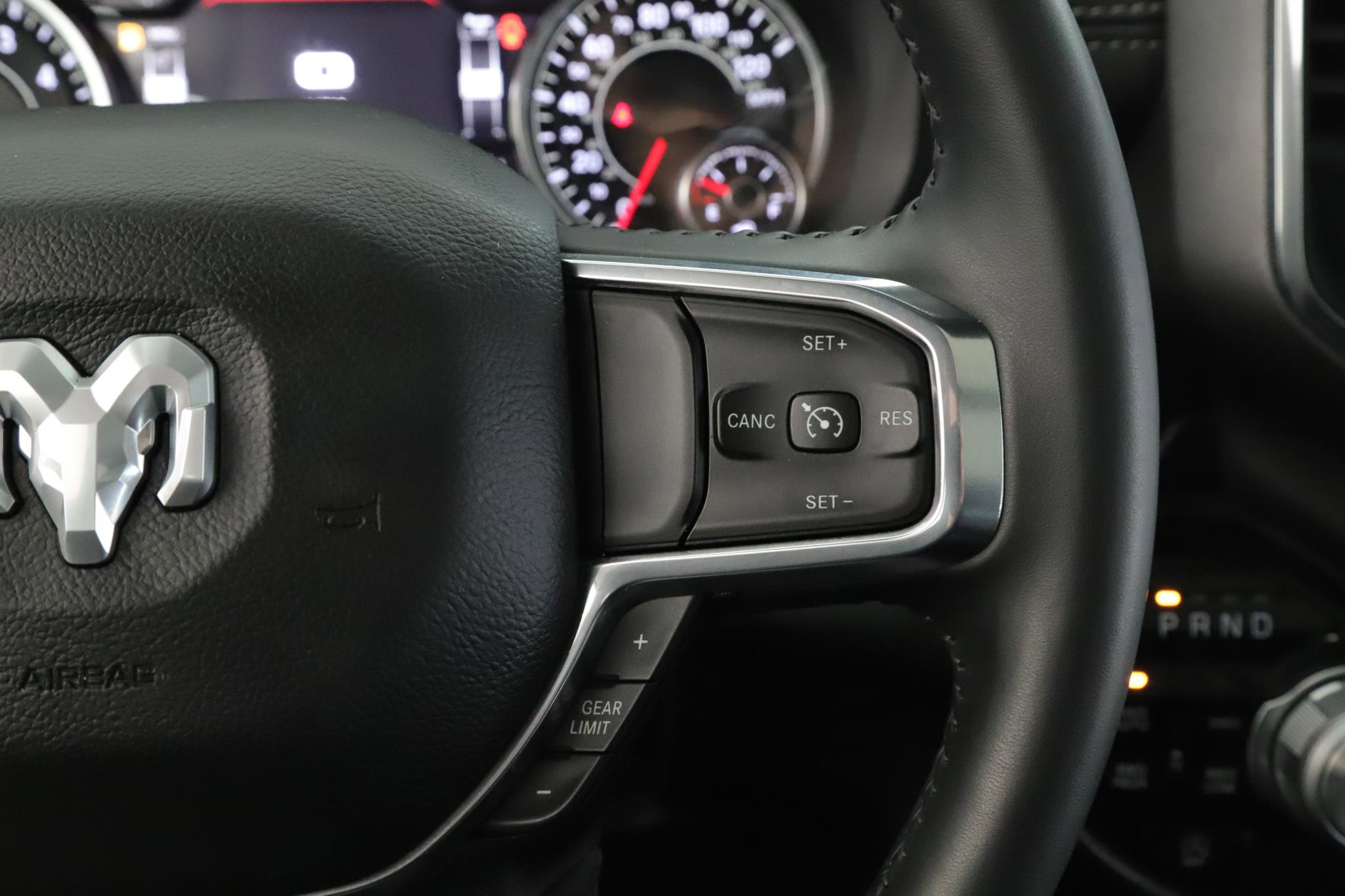 Used 2024 RAM 1500 Laramie AWD/4WD image 10
