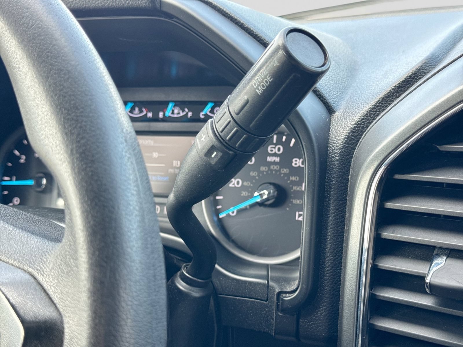 Used 2020 Ford F250 XLT w/ XLT Premium Package AWD/4WD image 34