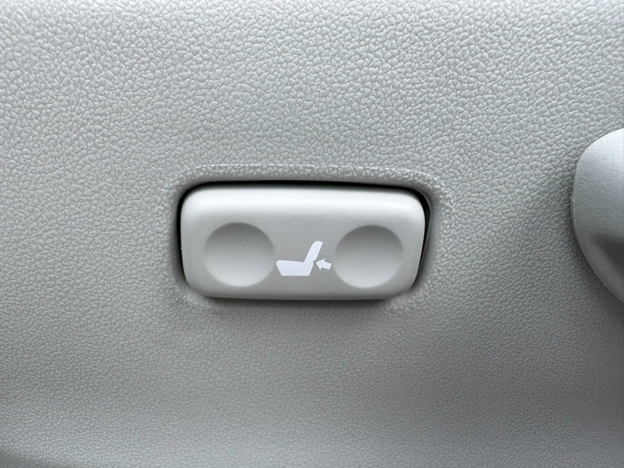 Used 2010 Toyota Prius Three image 12