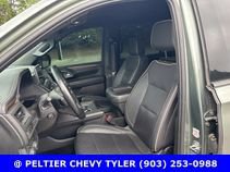 Used 2023 Chevrolet Suburban Premier AWD/4WD image 15