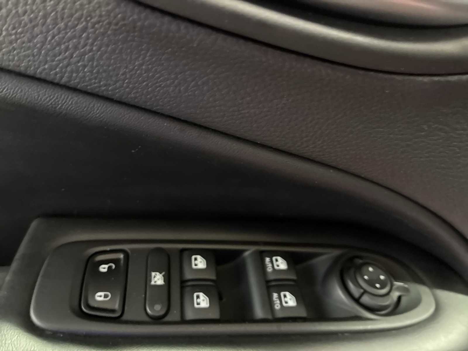 Used 2018 Jeep Compass Trailhawk w/ Leather Interior Group image 15